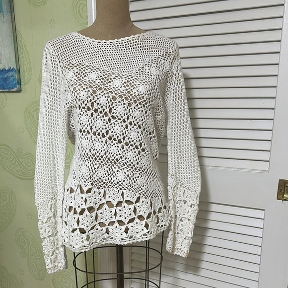 Jmclaughlin Tops - Elegant White Crochet Top